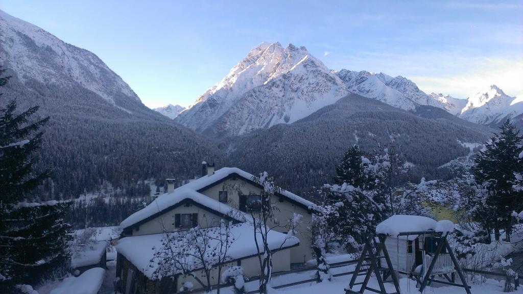 Apartmán Chasa Felix Scuol Pokoj fotografie